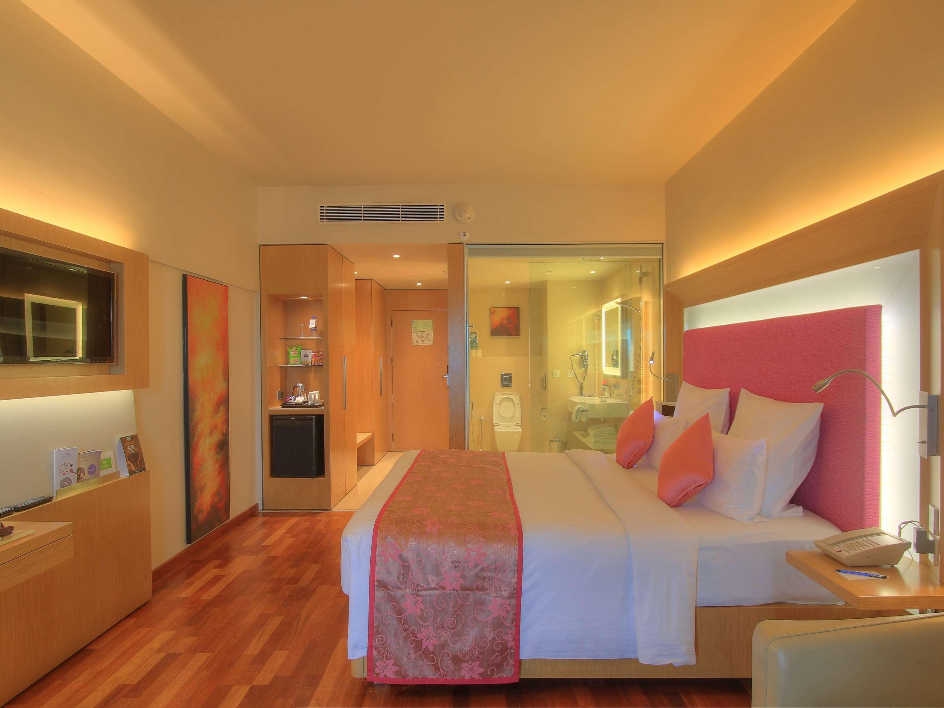 Novotel Varun Hotel 5*