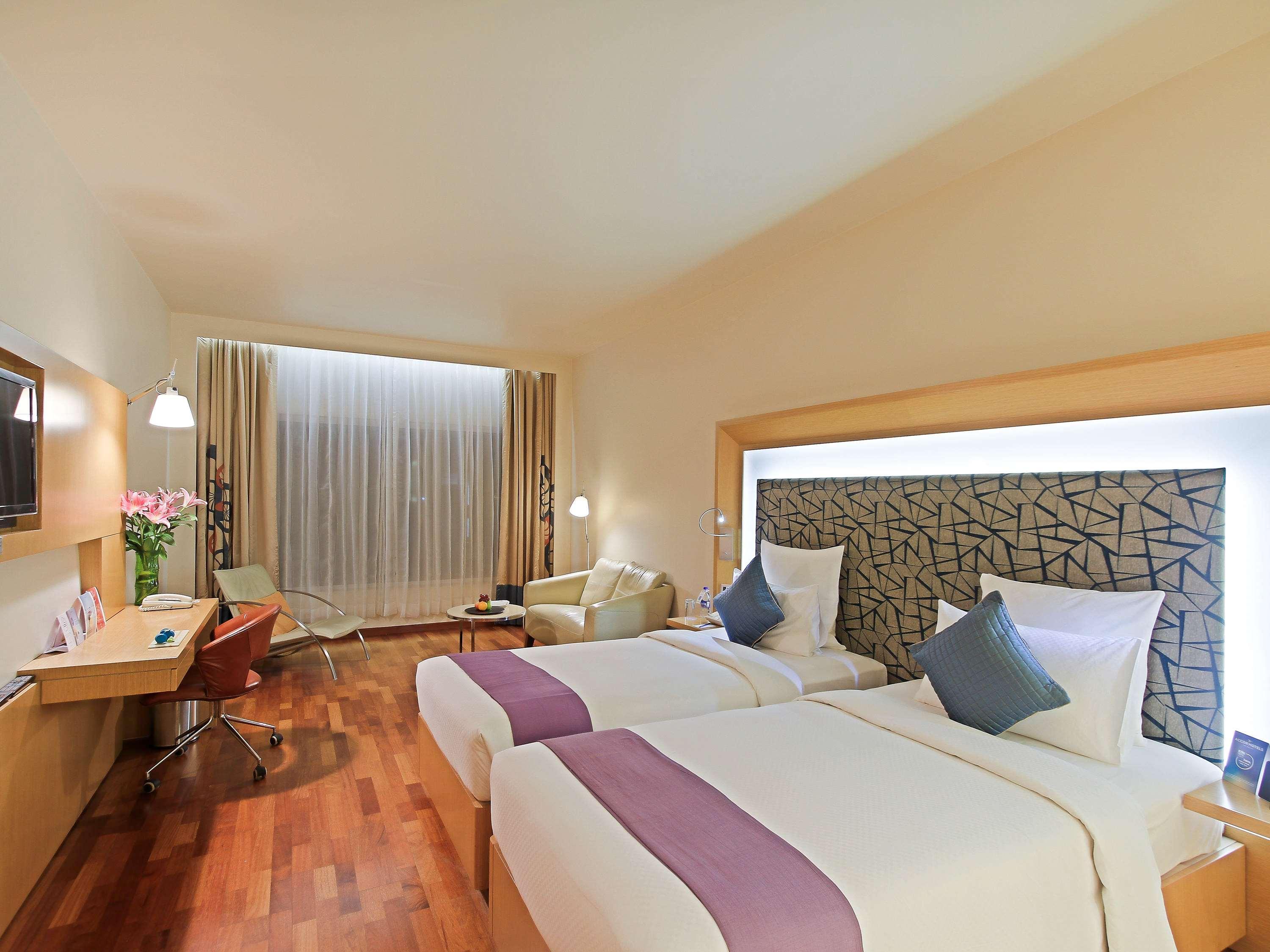 Hotel Novotel Varun 5*